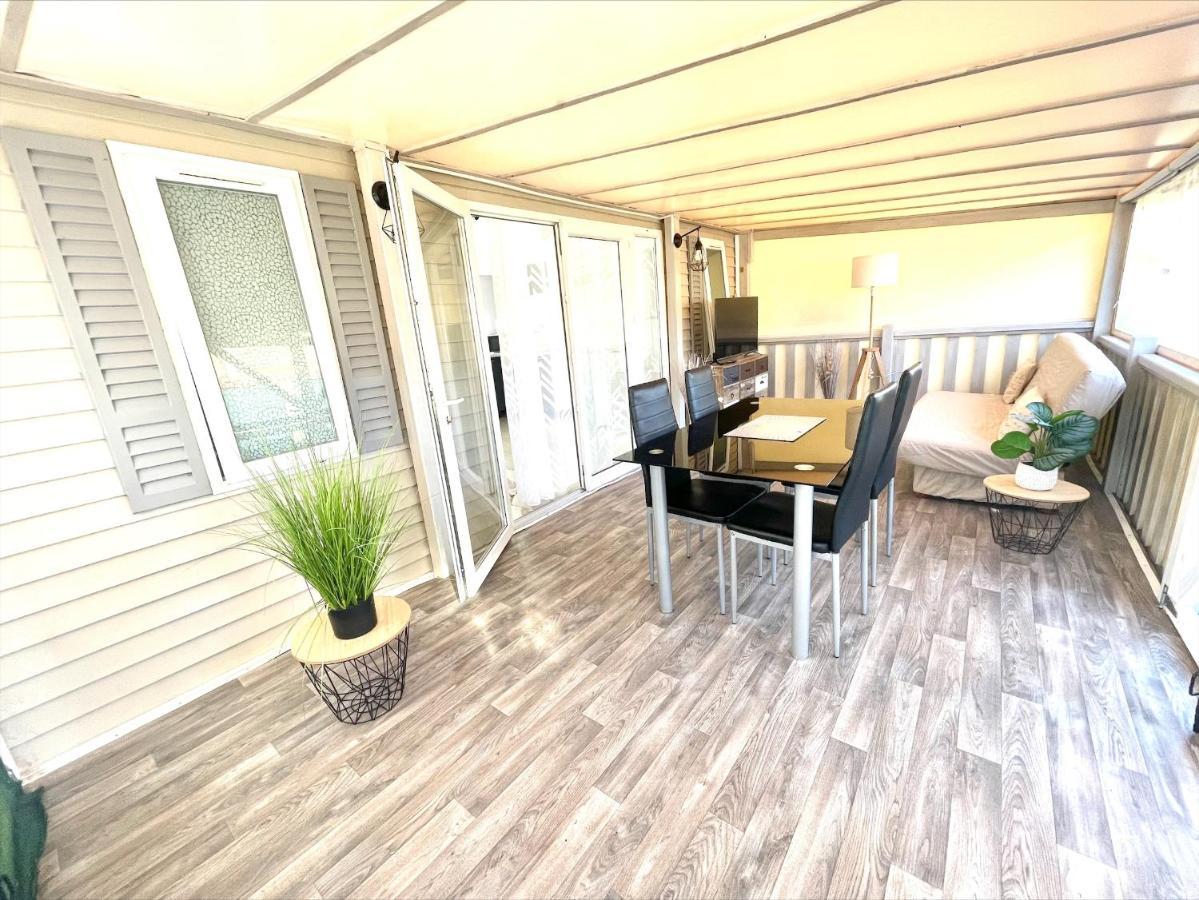Mobil Home Tourrettes Εξωτερικό φωτογραφία